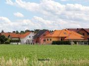 Einfamilienhaus mit 2 Garagen