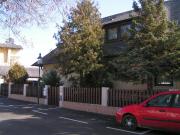 Einfamilienhaus mit 3 Wohneinheiten und Garten in...