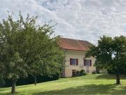 4,5 Zimmer Freihaus mit Reihenhäusern und Garten