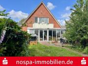 Einfamilienhaus mit beheizbarem Wintergarten, massiver...