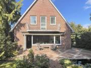 Einfamilienhaus mit charmantem Garten in Hamburg Marmstorf Einfamilienhaus mit charmantem Garten in Hamburg Marmstorf