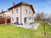 Einfamilienhaus mit Garage