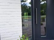 Einfamilienhaus mit Garage und Gartenhaus