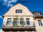 Einfamilienhaus mit Garage und Gartenparzelle