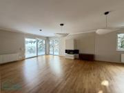 EINFAMILIENHAUS MIT GROSSEM GARTEN