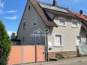 Einfamilienhaus mit großem Garten & Nebengebäuden in...