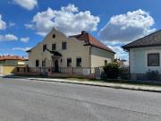 Einfamilienhaus mit großem Garten, Teich und...