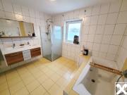 Einfamilienhaus mit großem Garten und Schwimmteich