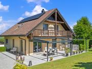 Einfamilienhaus mit großem Grundstück