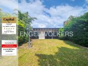 Einfamilienhaus mit großem Grundstück sowie ein...