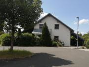 Einfamilienhaus mit Keller in idyllischer Lage