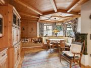 Bungalow mit Pool in zentraler Bestlage