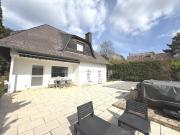 Einfamilienhaus mit Pool und schönem Blick / Wohnen am...