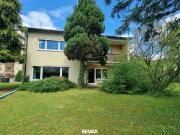 Einfamilienhaus mit stilvollem Wohnambiente und Grünblick