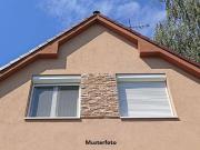 Einfamilienhaus mit Terrasse, Garage und Carport