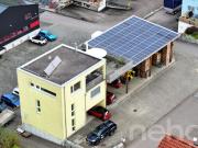 Einfamilienhaus mit Werkhalle und PV Anlage in Gelterkinden