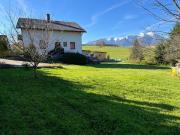 Einfamilienhaus mit zwei Wohnungen großem Grundstück und...