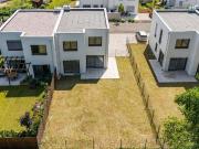 EINFAMILIENHÄUSER IN MASSIVBAUWEISE MIT GARTEN, KELLER &...