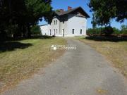 Einmalige Gelegenheit. Bahnhofsgebäude mit großzügigem...