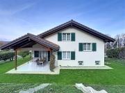 Einstehendes Haus – Beliebte Gegend, ruhig und stadtnah