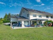 Einzelagent – Charmantes Doppelhaus, 6 Zimmer mit Garten