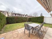 EINZELAGENT Ein Haus, das für das Familienleben...