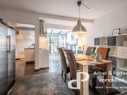 EINZIEHEN UND WOHLFÜHLEN: MODERNISIERTES REIHENHAUS MIT...