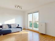 Einziehen und Wohlfühlen! Nette 2 Zi Wohnung mit Loggia