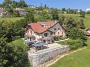 Einzigartig! Prächtige Residenz im Herzen eines grünen Parks