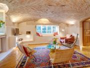 Einzigartige 2 Zimmer Wohnung mit Gewölbedecken