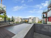 Einzigartige 4.5 Zimmer Wohnung mit Teilseeblick und Pool