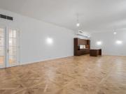 Einzigartige Altbauwohnung mit Traumblick auf den...