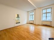 EINZIGARTIGE ALTBAUWOHUNG IM LOFT STILL LICHTDURCHFLUTET...