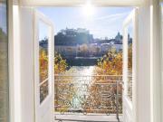 Einzigartige Kaivilla in spektakulärer Lage der Stadt...