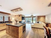 EINZIGARTIGE LAGE – Hoch stehende Wohnung, nahe den Pisten