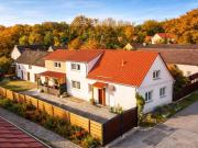 Einzigartiges Einfamilienhaus mit viel Nebengelass in...