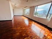 El Batán, Casa Comercial en Renta, 488m2, 7 Ambientes