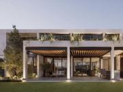 EL CAMPANARIO, CASA CON CINE Y AMPLIO JARDIN