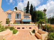 El Capricho Adosado De Esquina Con Piscina Propia Zona...
