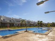 El conjunto residencial de apartamentos cuenta con un...
