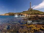 El lujo en el Mediterráneo: solárium, piscina y playa