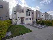 El Refugio. RENTA Casa con sala de TV y 4 recámaras 1 en...