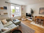 Elbe Street, Edinburgh EH6 2 bed flat to rent £1,325 pcm...
