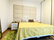 Ele é pequeno, mas tem tido que precisa, aconhegante...