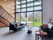 Élégance Contemporaine et Nature: Une Signature...