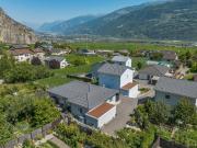 Élégance et confort de plain pied au cur de Chamoson