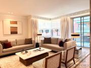 Elegancia contemporánea en edificio clásico de autor