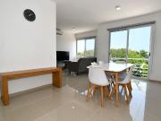 ELEGANCIA CONTEMPORÁNEA EN EL CORAZÓN DEL PARAÍSO