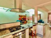 Elegância e Conveniência: Casa Espaçosa com Localização...