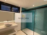 Elegância e Prazer em Maresias: Deslumbrante Sobrado...